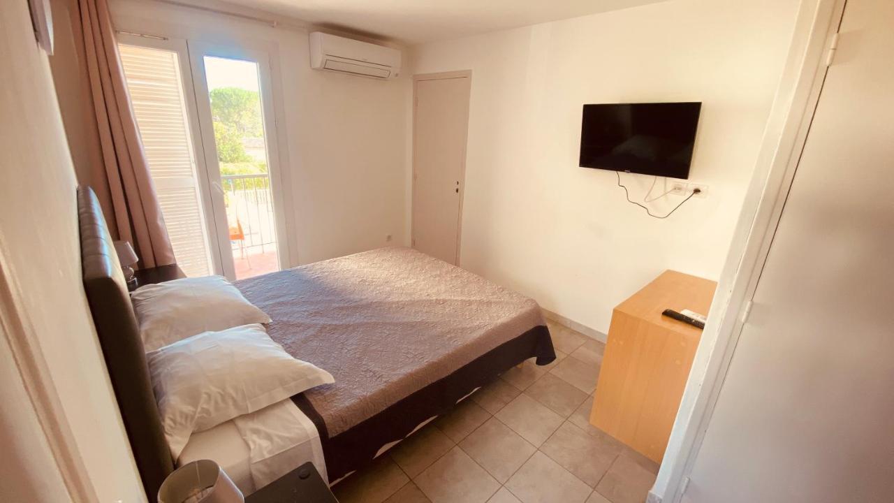 Peymeinade Hotel De La Poste מראה חיצוני תמונה