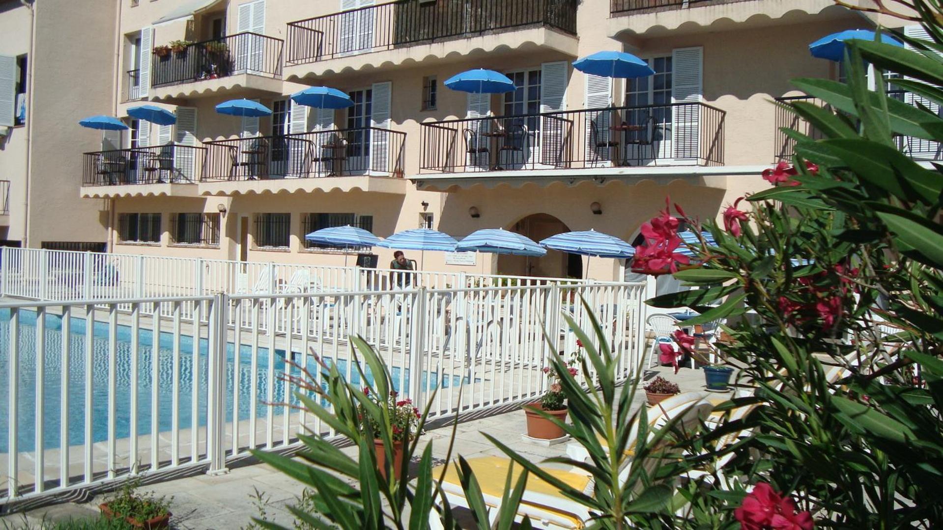 Peymeinade Hotel De La Poste מראה חיצוני תמונה