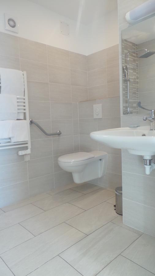Peymeinade Hotel De La Poste מראה חיצוני תמונה