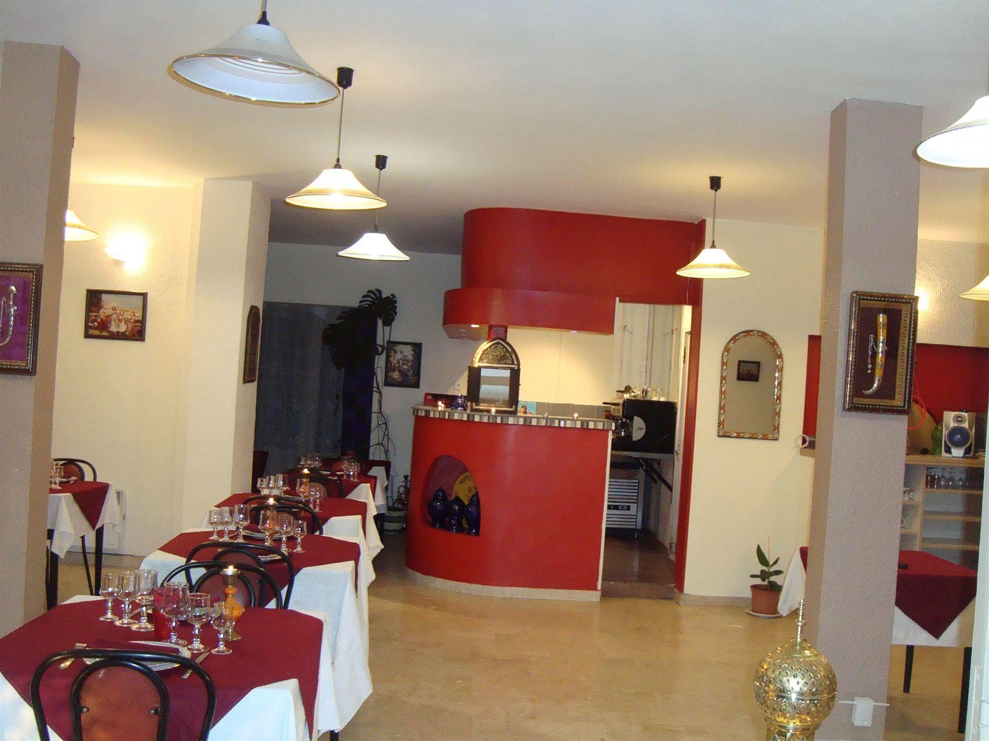 Peymeinade Hotel De La Poste מראה חיצוני תמונה
