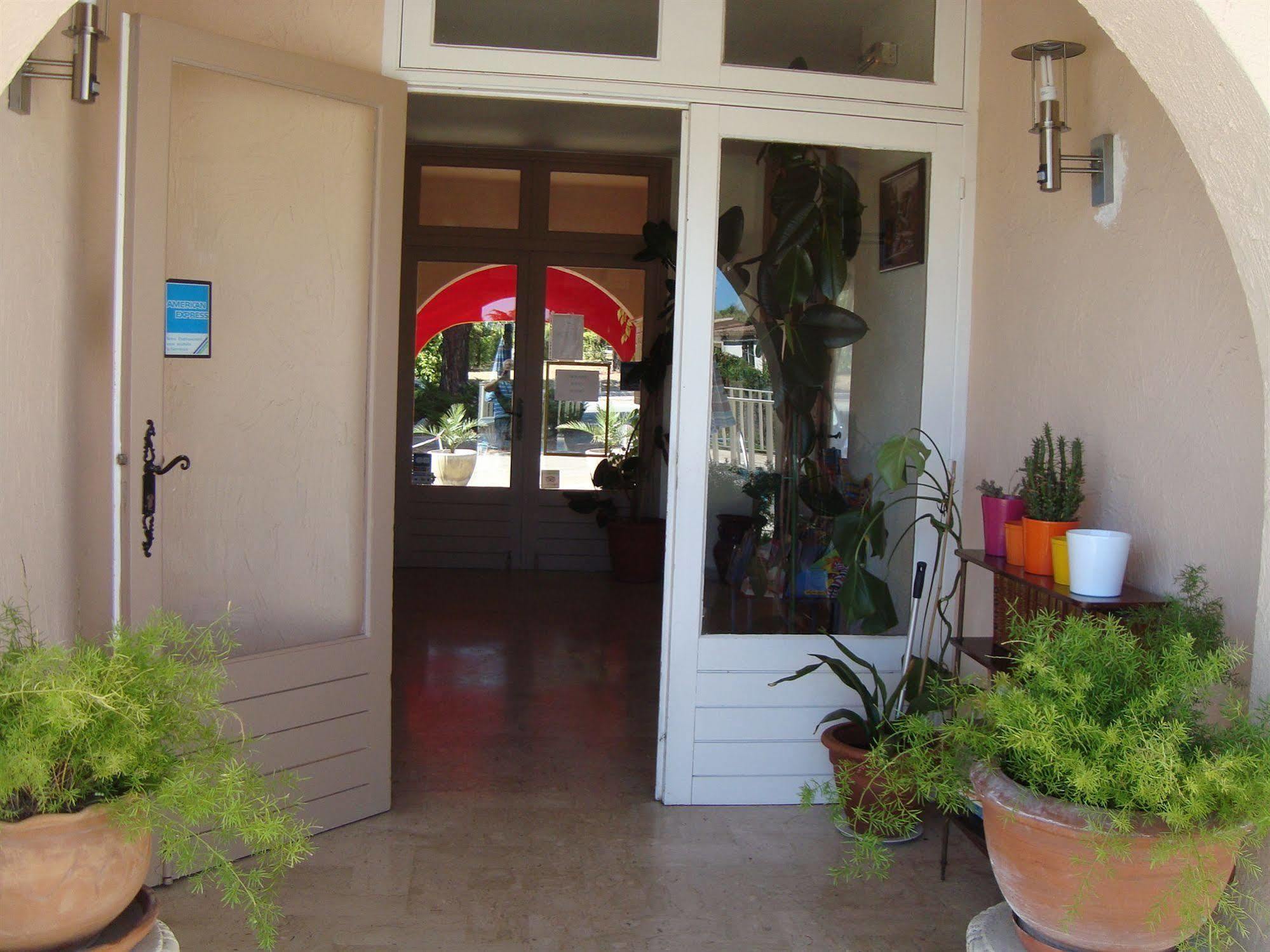 Peymeinade Hotel De La Poste מראה חיצוני תמונה